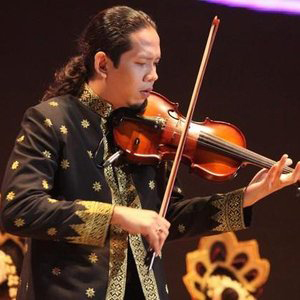Violinist Tengku Ryo
