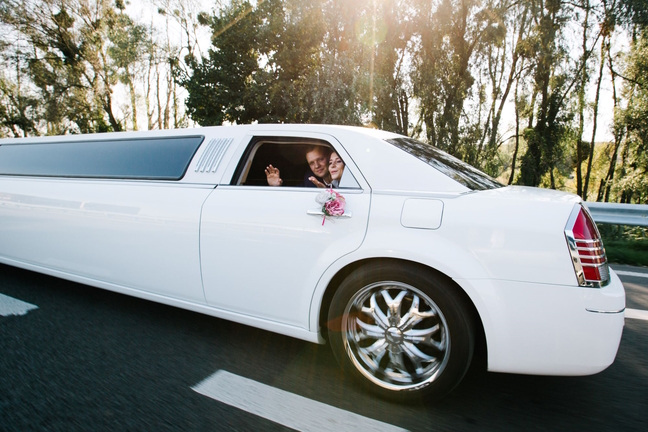 The Perks Of Getting A Limo Service For Your Wedding Day