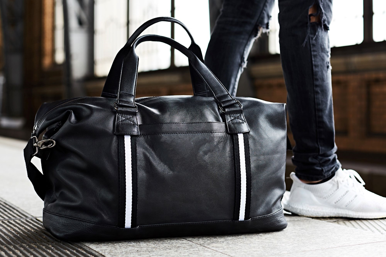 What Features Do The Best Travel Bags For Men Have In Common