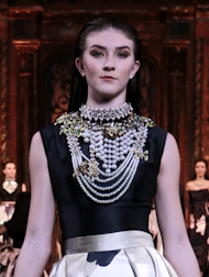 Himawari Diamond by Nhat Linh Jewelry Fashion Show