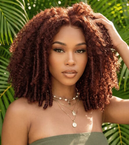 Luxury Meets Convenience: Why Modern Women Are Turning to Wigs